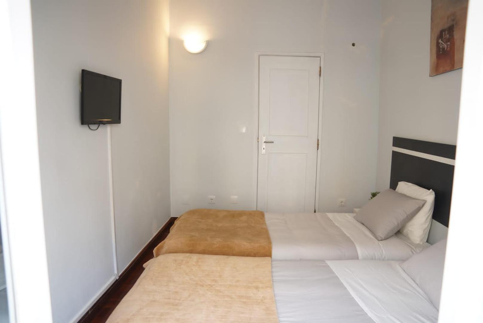 Bisengototo Homestay Lisbona Esterno foto